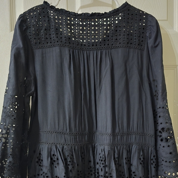 Soft Surroundings Alejandra Eyelet Tunic, Peplum Hem, 3/4 Bell Sleeves, EUC! - Picture 8 of 13